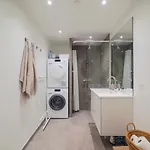 New Danish Design Flat - 10 Minutes To Centre Lägenhet *