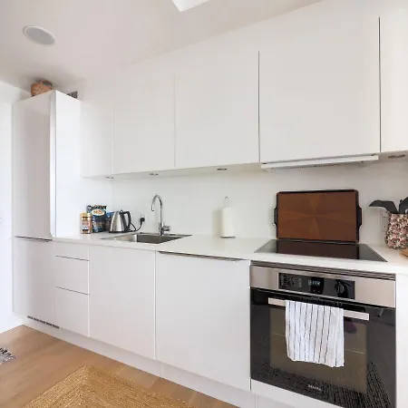 Apartment New Danish Design Flat - 10 Minutes To Centre *